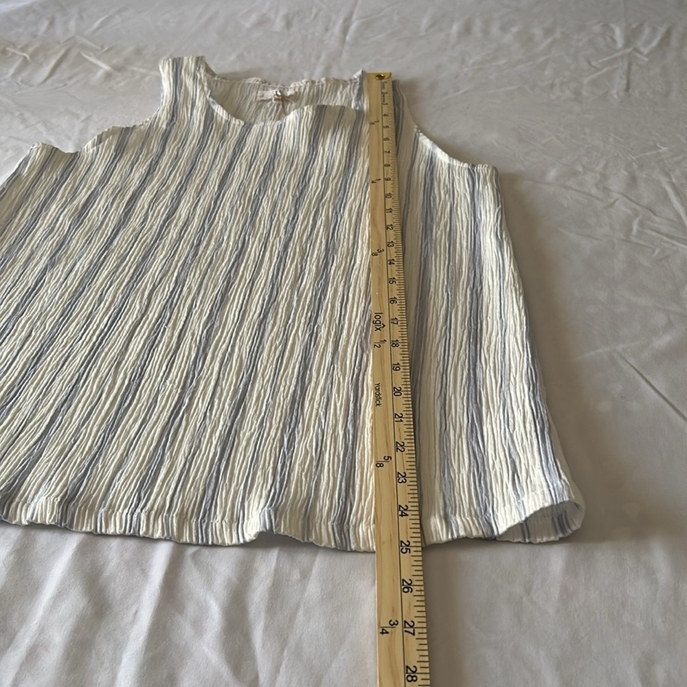Christopher & Banks White Gray Ribbed Boxy Tank Top - Picture 4 of 6